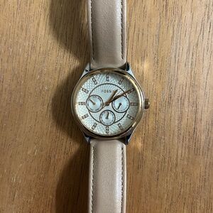 Women’s Leather Band Fossil Watch
